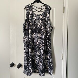Denim and Co. Floral Black and White Sleeveless Dress Size 5X